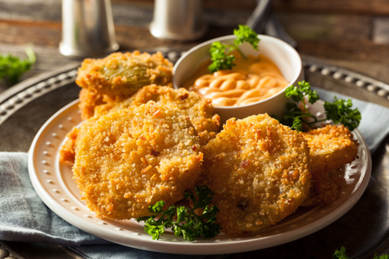 crunchy fried green tomatoes with mayo