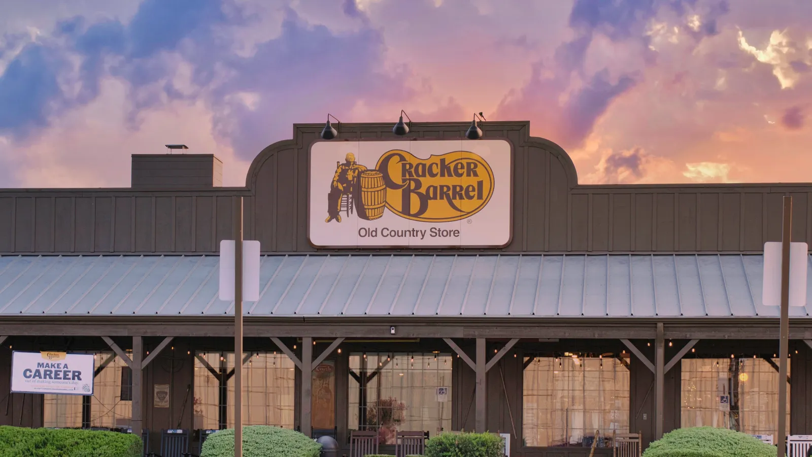 Cracker Barrel restaurant storefront morning sunrise.